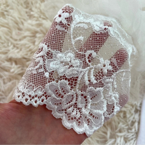 Garcia white sweater turtleneck, sheer puffed sleeves with lace cuffs size S - Picture 7 of 11